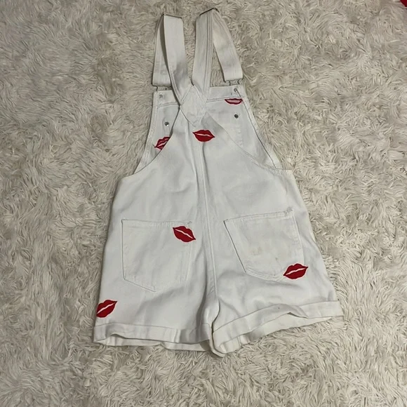 Valentines Day shortalls ❤️💋 - Picture 2 of 5